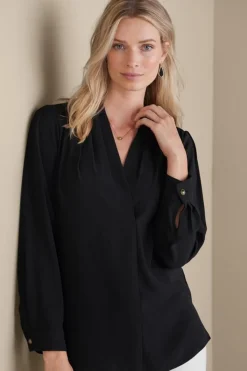 Akira Blouse