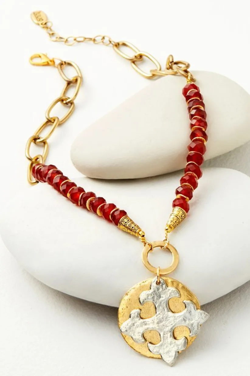 Melona Pendant Necklace